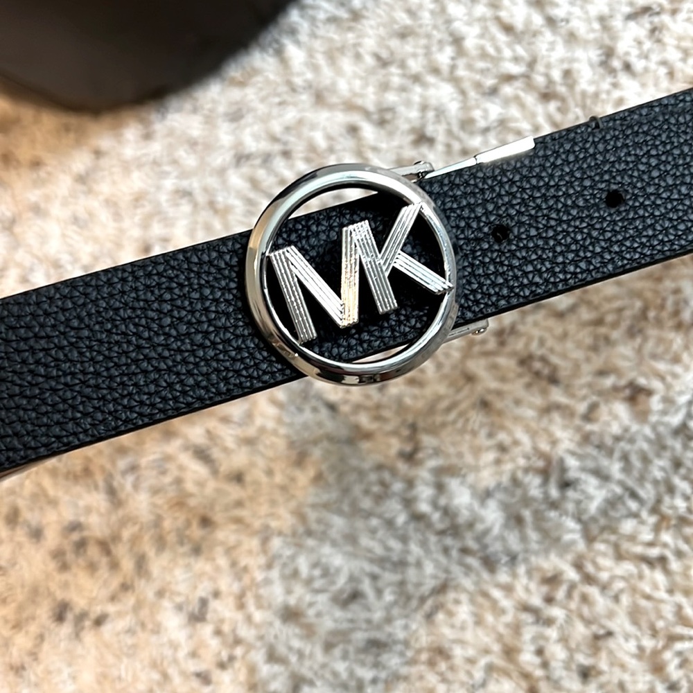 Michael Kors reversible belt